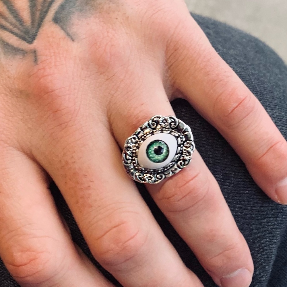 Evil Eye ‘All Seeing’ Tibetan Silver Ring - Picture 2 of 5